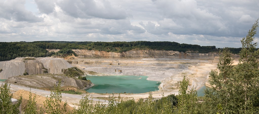 sint pietersberg limburg hdr landschap Fort Sint Pieter enci groeve Kasteelruine Lichtenberg kalksteen grotten mergel natuurmonumenten